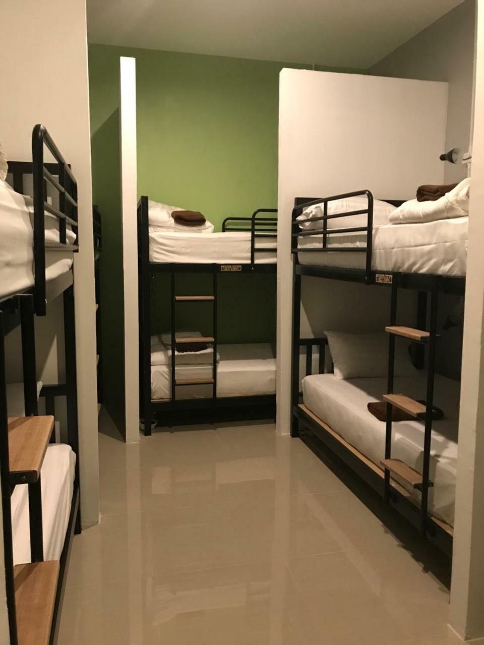 Baan Wararin Hostel Pattaya Exterior photo