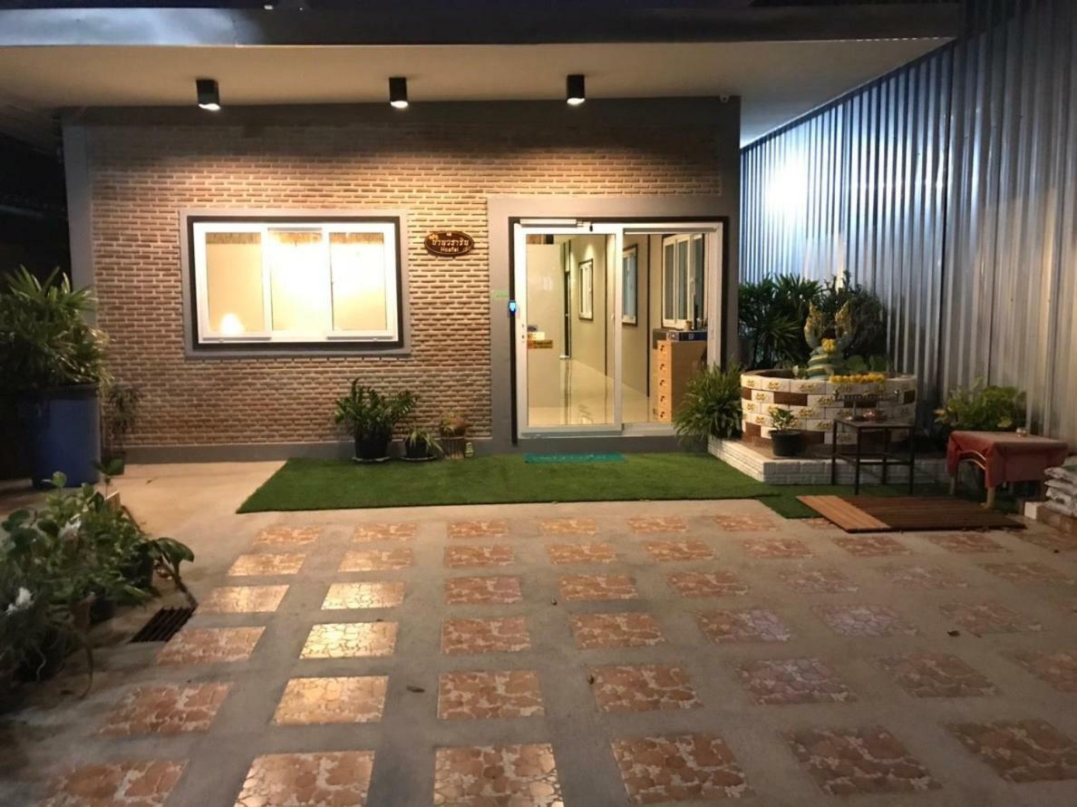 Baan Wararin Hostel Pattaya Exterior photo